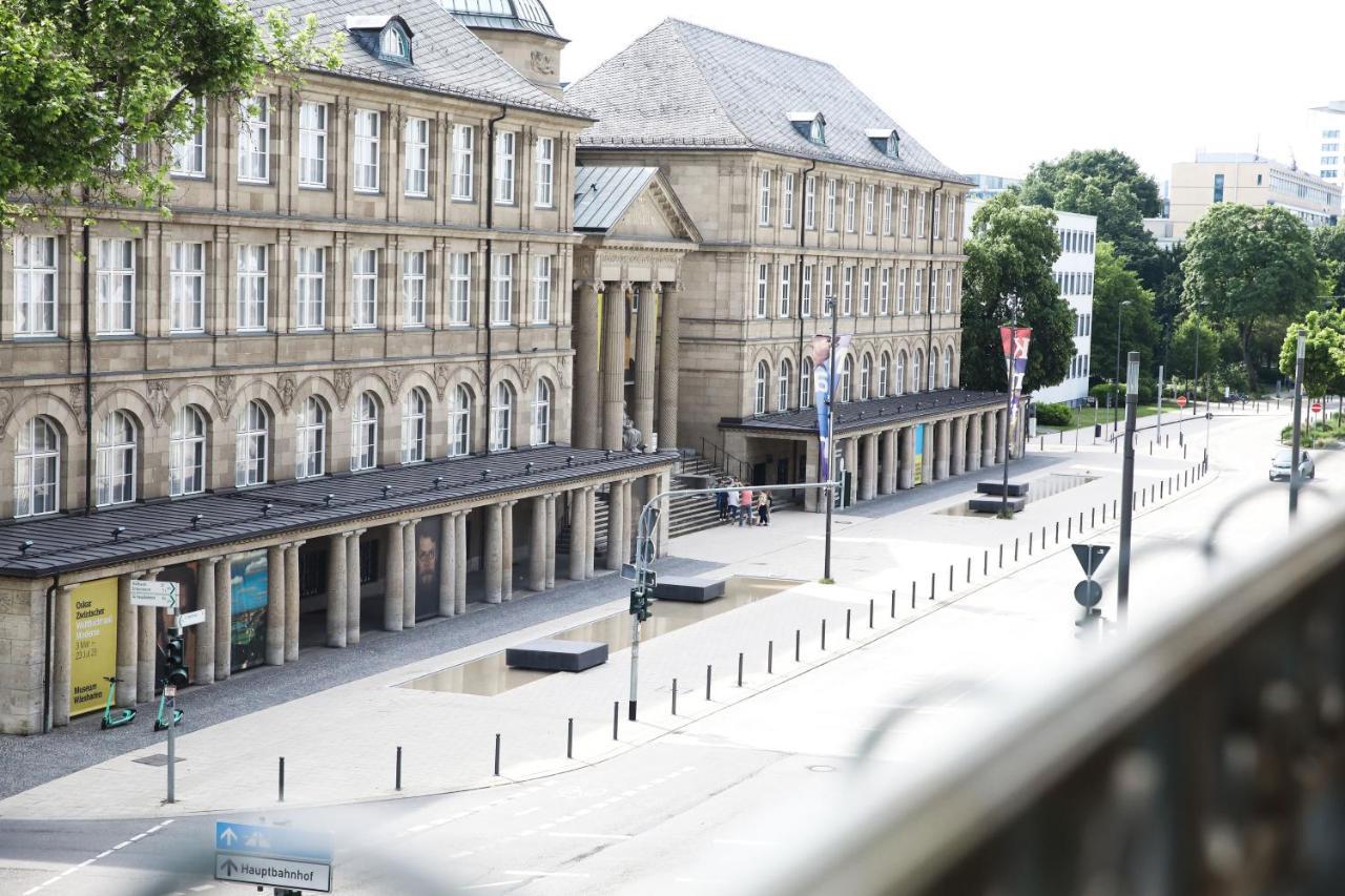 Palais Passy~Design Suite Mit Ausblick Im Zentrum 비스바덴 외부 사진